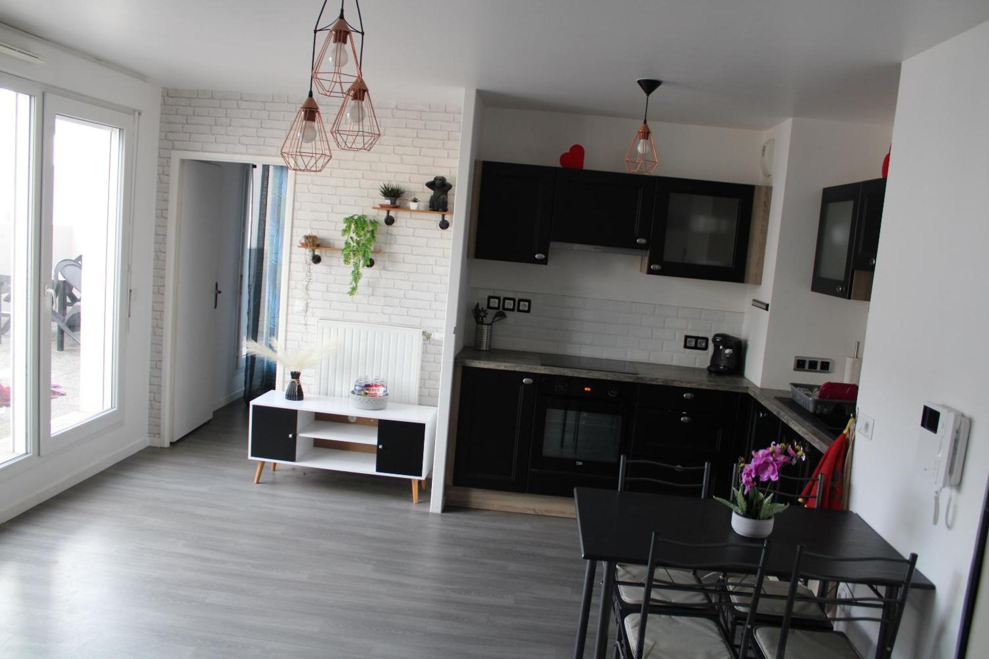 3 Pieces + Terrasse Dernier Etage Proche Centre Apartment Meaux Exterior foto